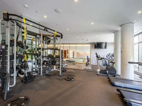 75 Park Lane South image 38 of 50