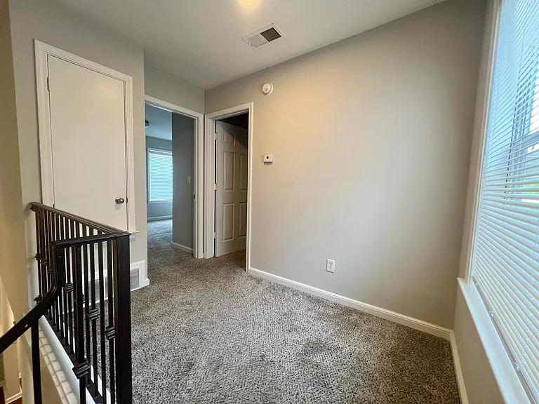 154 Island Bluff Dr — Photo 19