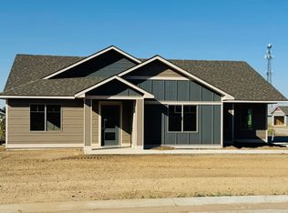 1321 Merrit Rd, Dodge City, KS 67801