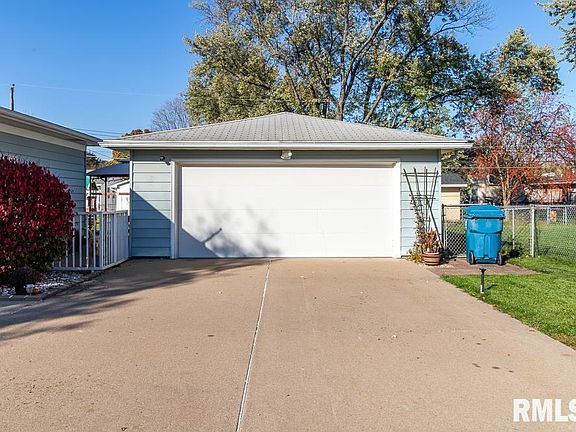 4th image of 167 39th Ave