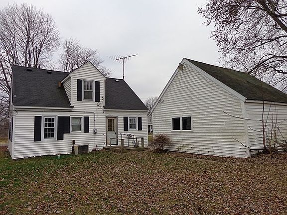 4th image of 490 N Meridian St