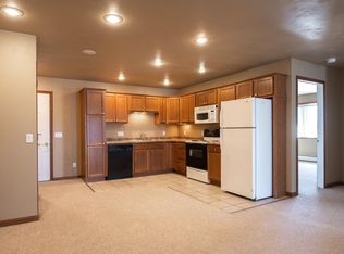 830 E Elm Dr, Little Chute, WI 54140