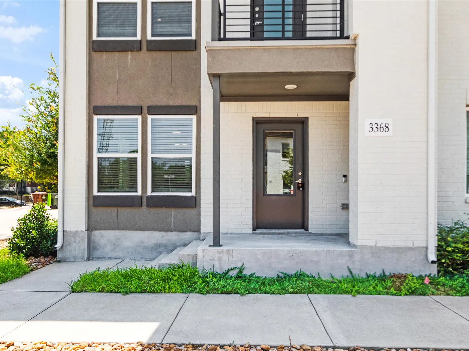 3 bed, 1800 sqft, $3,150 — Photo 3