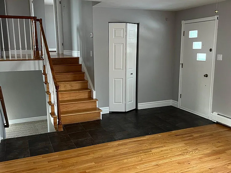 1058 E Davies Ave — Photo 2
