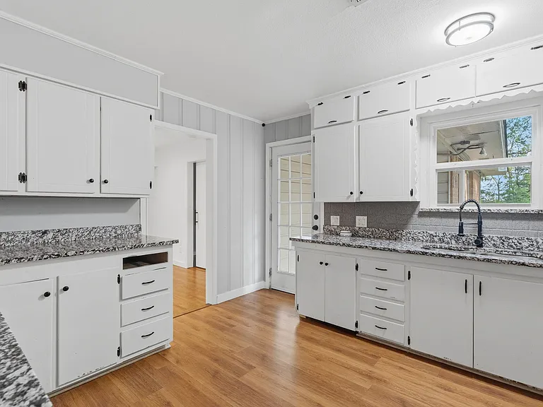 1520 E Hankerson St — Photo 19