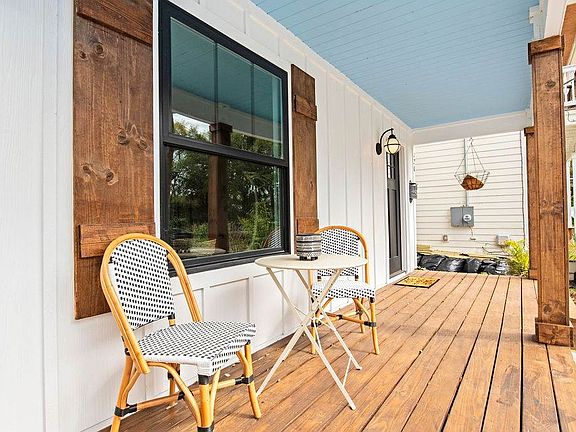 3rd image of 120 Kings Ferry Way