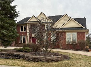 6857 Maple Creek Blvd, West Bloomfield, MI 48322