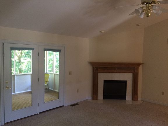 2nd image of 1394 Sequoia Dr