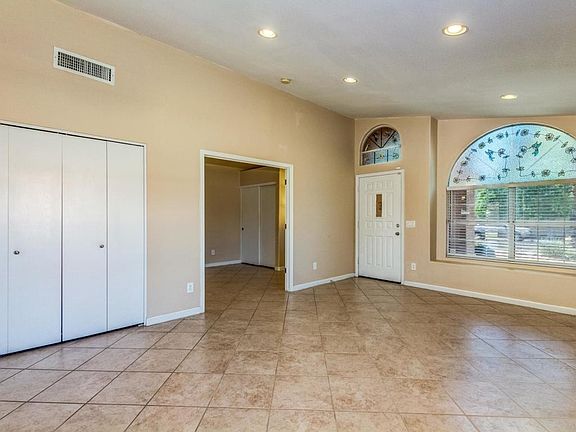 4th image of 205 S Orlando