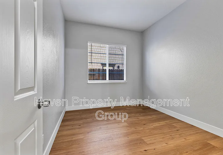 1659 Whispering Wind Dr — Photo 11