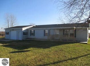 4240 E Blanchard Rd, Shepherd, MI 48883