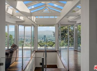 7819 Torreyson Dr, Los Angeles, CA 90046