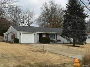 601 Connie Ln, Ballwin, MO 63021