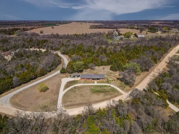 12598 Overhill Dr, Arkansas City, KS 67005
