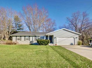 3008 Marvin Ct, Cross Plains, WI 53528