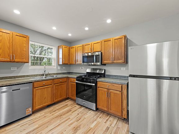 3rd image of 21544 Essex Dr