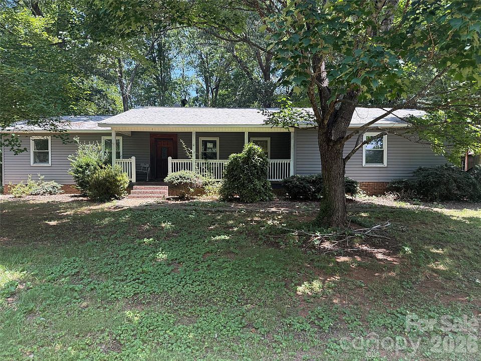 1st image of 121 Brady Circle Rd