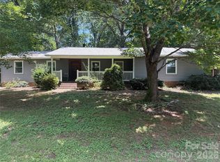 121 Brady Circle Rd, Statesville, NC 28625