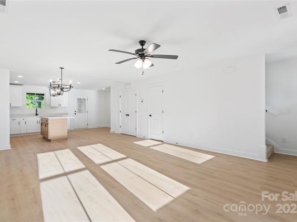 charlotte-north-carolina-6219056 picture