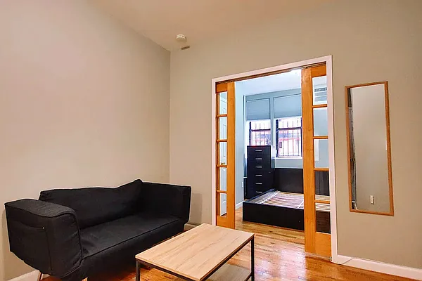 Rented by REAL New York | media 2