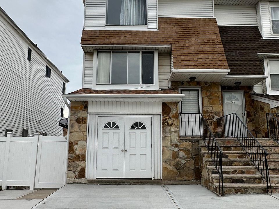 1st image of 126 Rockne St