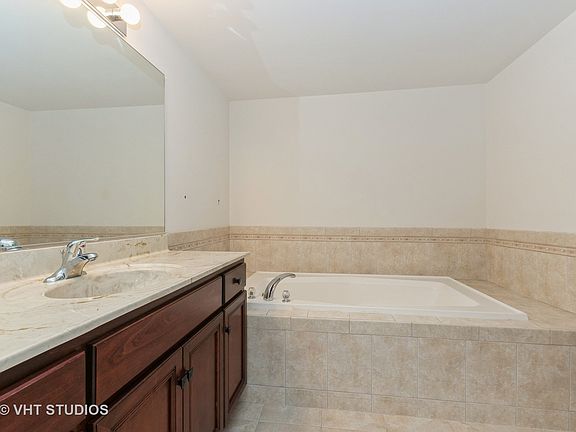 4th image of 18600 Pine Lake Dr APT 1A