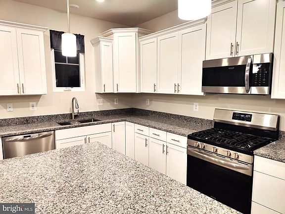 3rd image of 35409 Wright Way