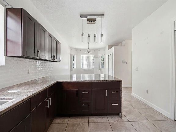 4th image of 4404 America St