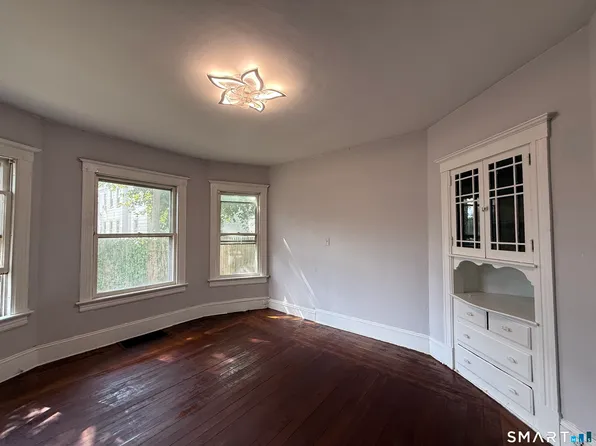 184 Fairview St #1, New Britain, CT 06051