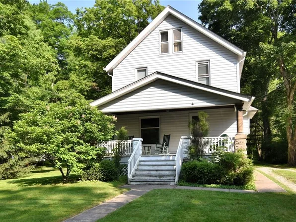 272 Miles Rd, Chagrin Falls, OH 44022