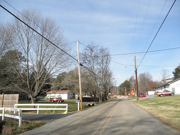 3rd image of 5744 Ball Camp Pike