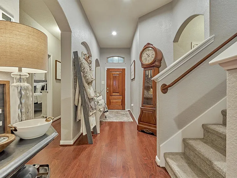 204 Forest Peak Way — Photo 6