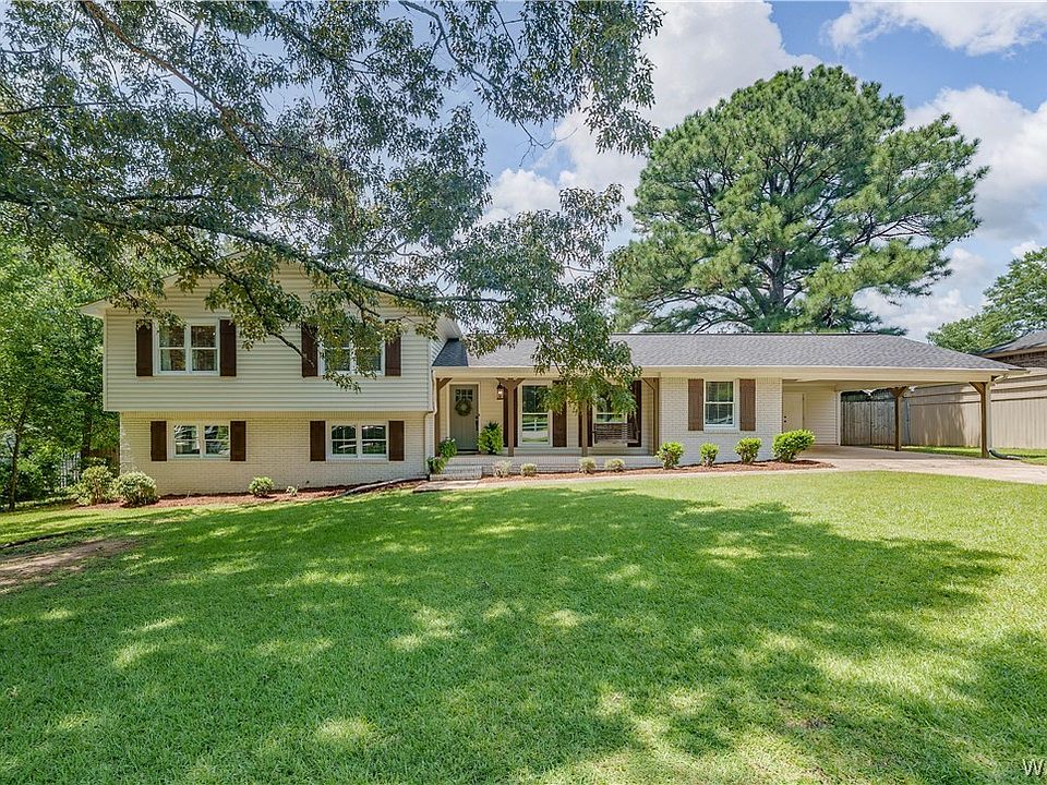 1st image of 1900 2nd Ave NE