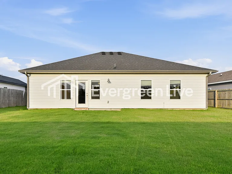 1221 Denver Dr — Photo 13
