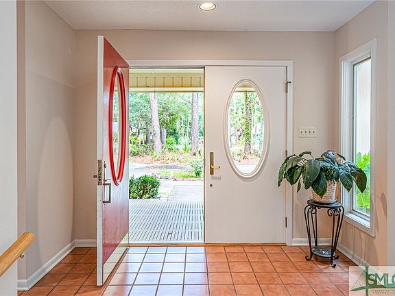 5th image of 825 Meriweather Drive