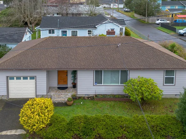 815 N King St, Seaside, OR 97138