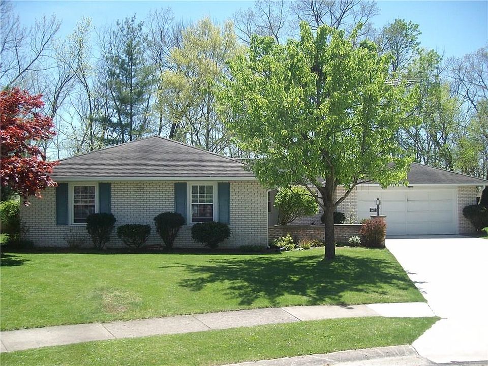 1st image of 1407 Foxdale Pl