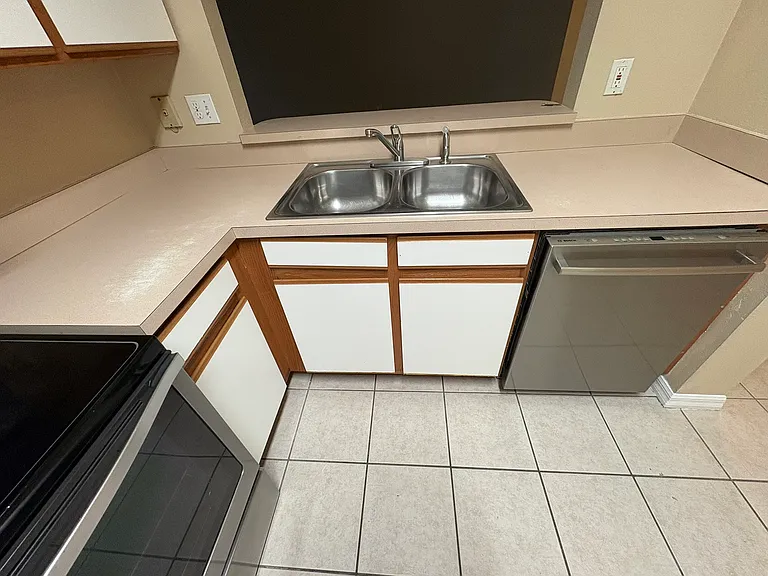 9610 Seadale Ct #102 — Photo 14