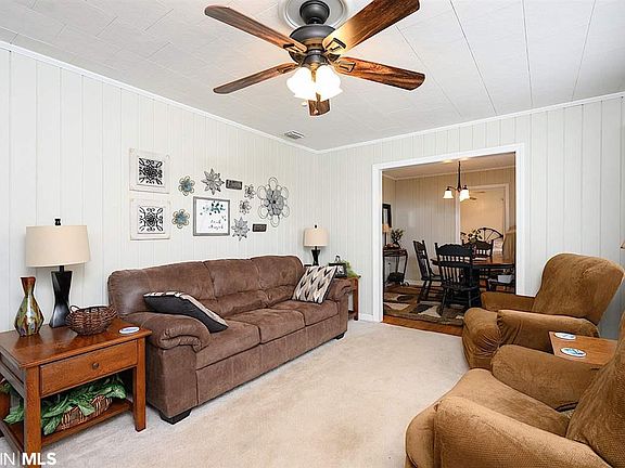 2nd image of 402 Thomley Ave