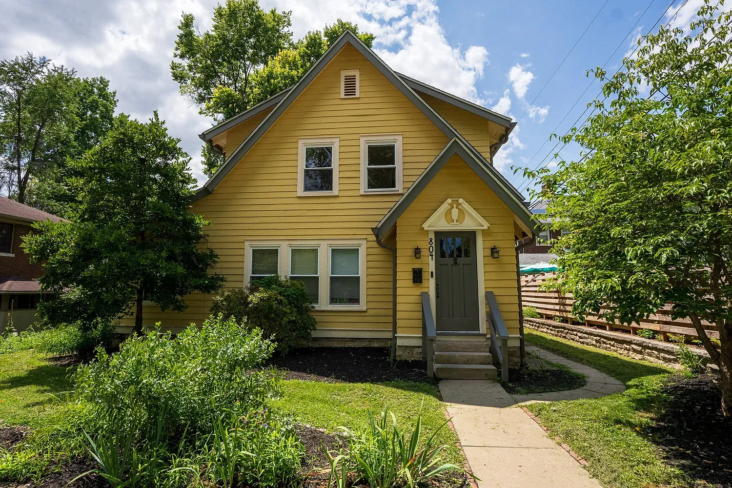 4 bed, 1453 sqft, $4,800 — Photo 1