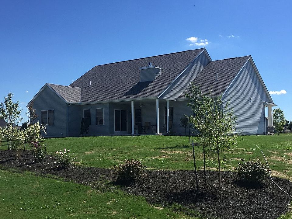 2nd image of 1060 S Ironwood Dr