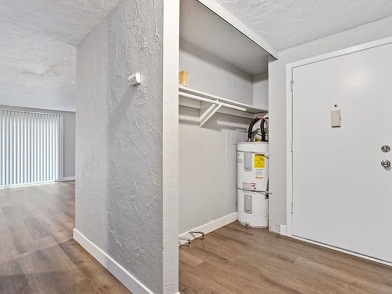 The Highlander Apartments — Photo 7