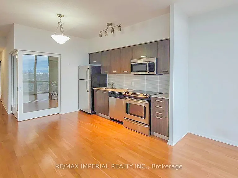 832 Bay St #4802 — Photo 6