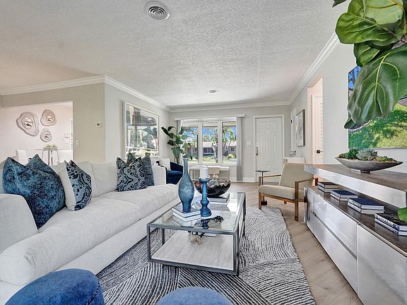 5th image of 4041 NE 18th Avenue