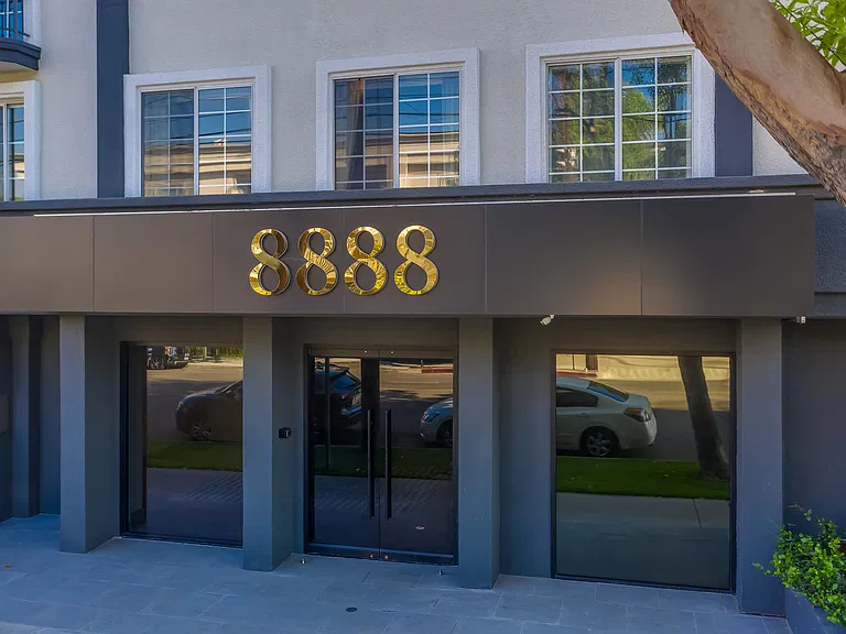 8888 RESIDENCES AT VILLAS ON 3RD — Photo 12