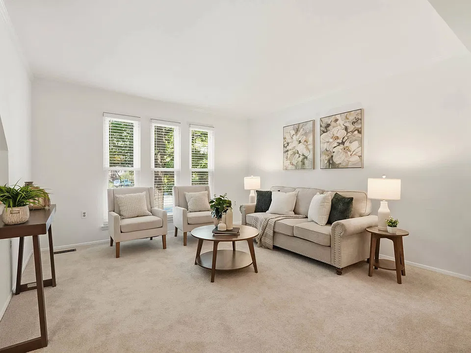 8112 Wooded Glen Ct