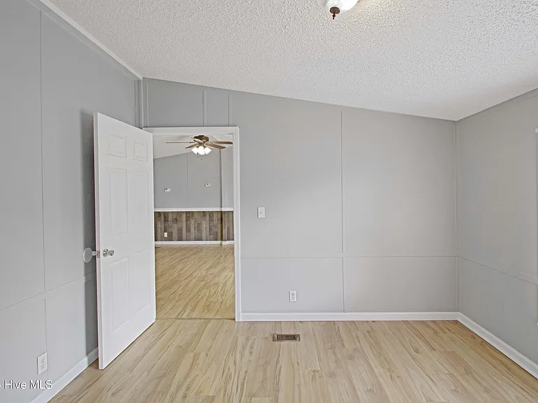 106 McGowan Rd — Photo 5