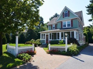 10 Center St, Northport, NY 11768