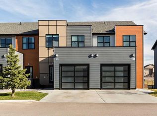 67 NW Aquitania Cir W #3, Lethbridge, AB T1J 5M5