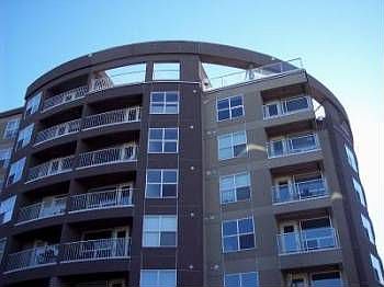 1st image of 530 Melrose Ave E APT 404